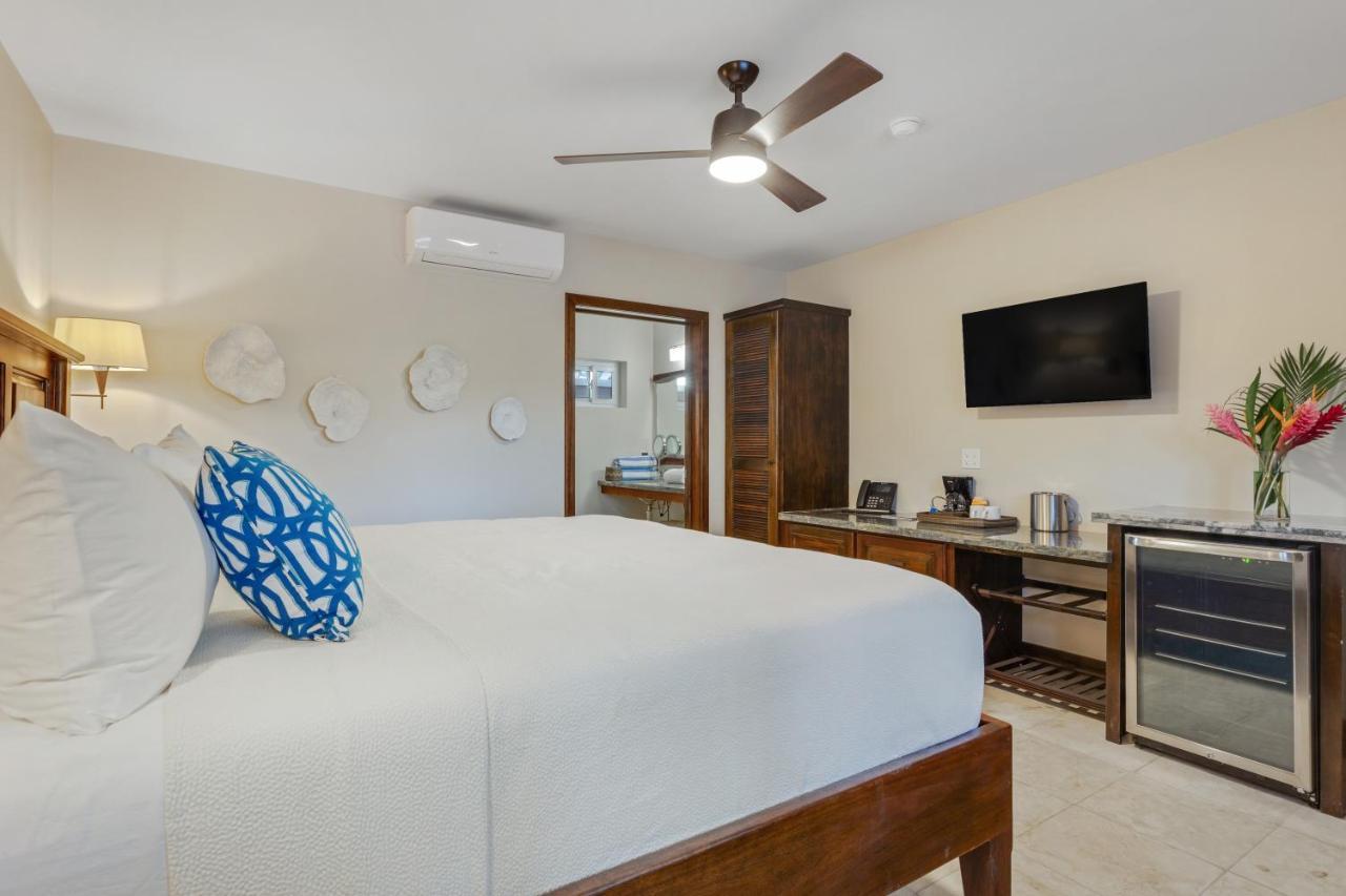 Sirenian Bay Resort Placencia Екстериор снимка