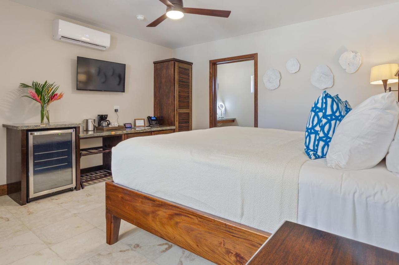 Sirenian Bay Resort Placencia Екстериор снимка